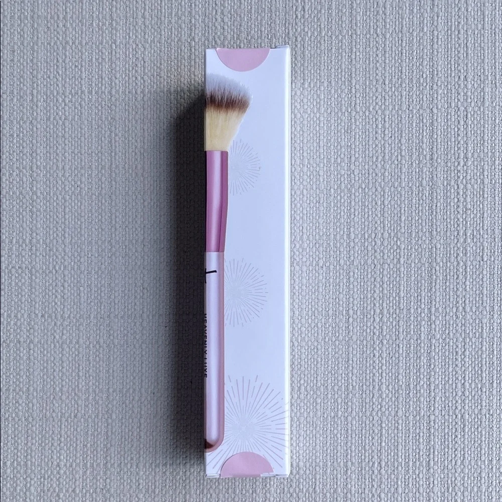 it cosmetics Limited Edition heavenly luxe Complexion Brush